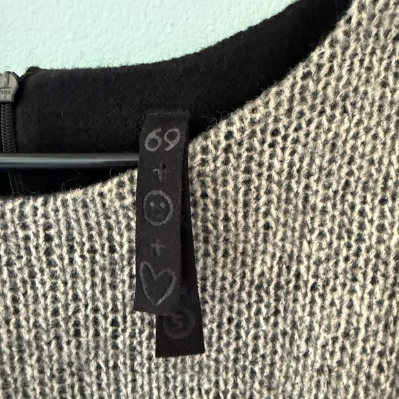 Desigual Knit Wool Alpaca Size small Sleeveless Midi Dress Black/Gray Preowned - Picture 2 of 5